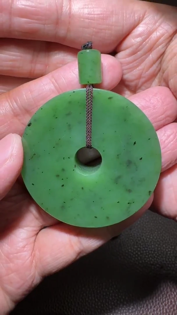 未镶嵌和田玉挂件和田玉