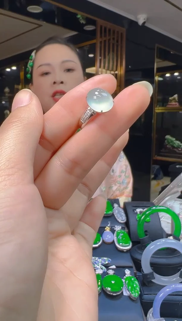 18K金镶嵌戒指翡翠066