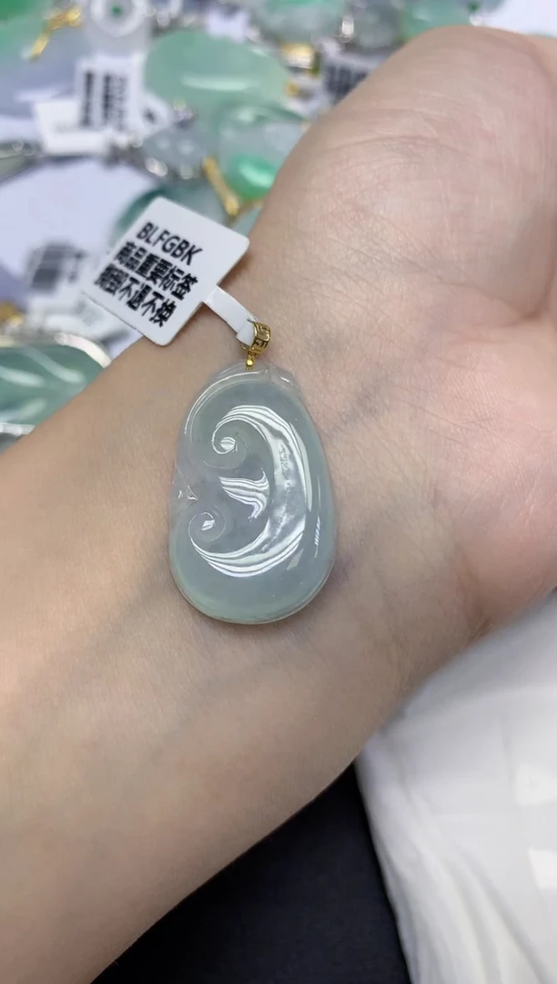 颈饰18K金镶嵌翡翠天然缅甸翡翠A货百元以上9元证书费自理