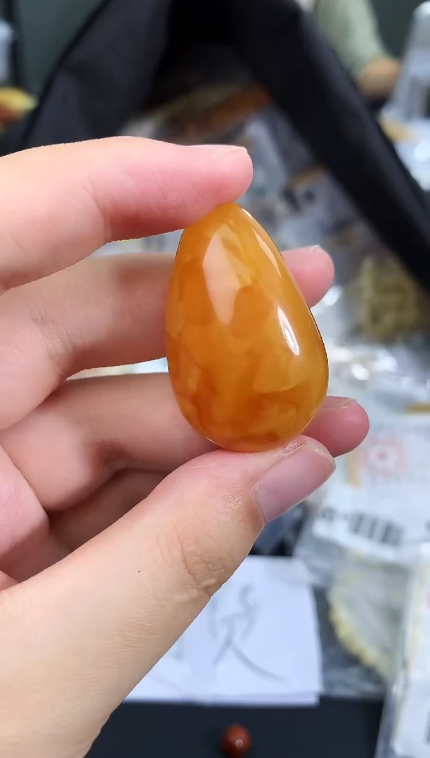 蜜蜡未镶嵌珠宝奇石41