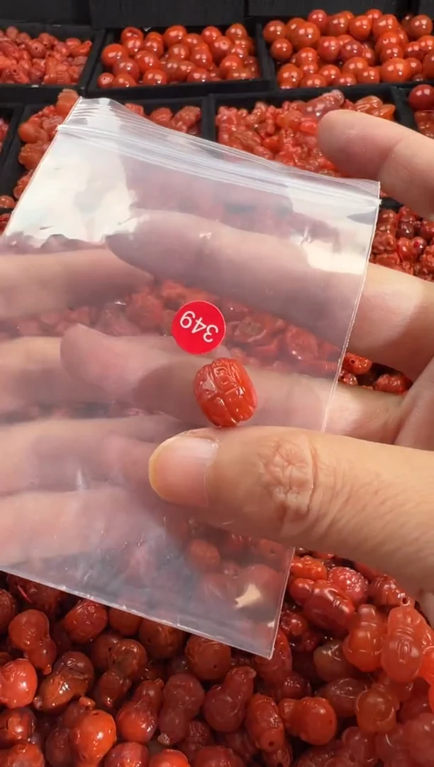 颈饰未镶嵌南红玛瑙1