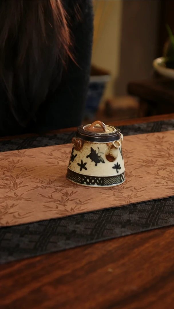 【闪购商品】杯子茗片集花卉直口手抓壶