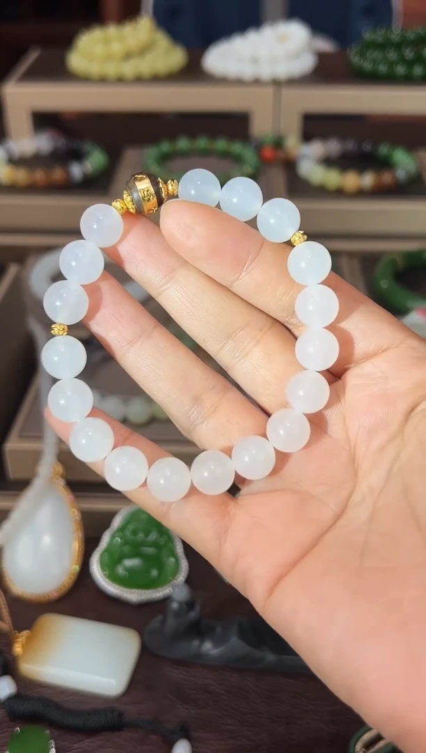 未镶嵌手链和田玉手链