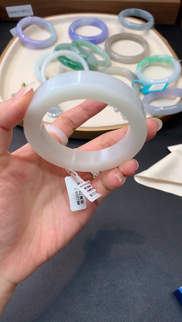 未镶嵌手镯和田玉S16|28888