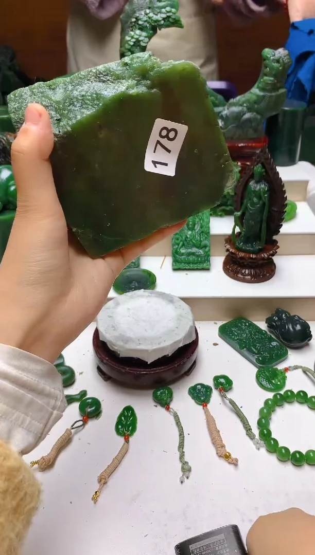 未镶嵌和田玉珠宝半成品1