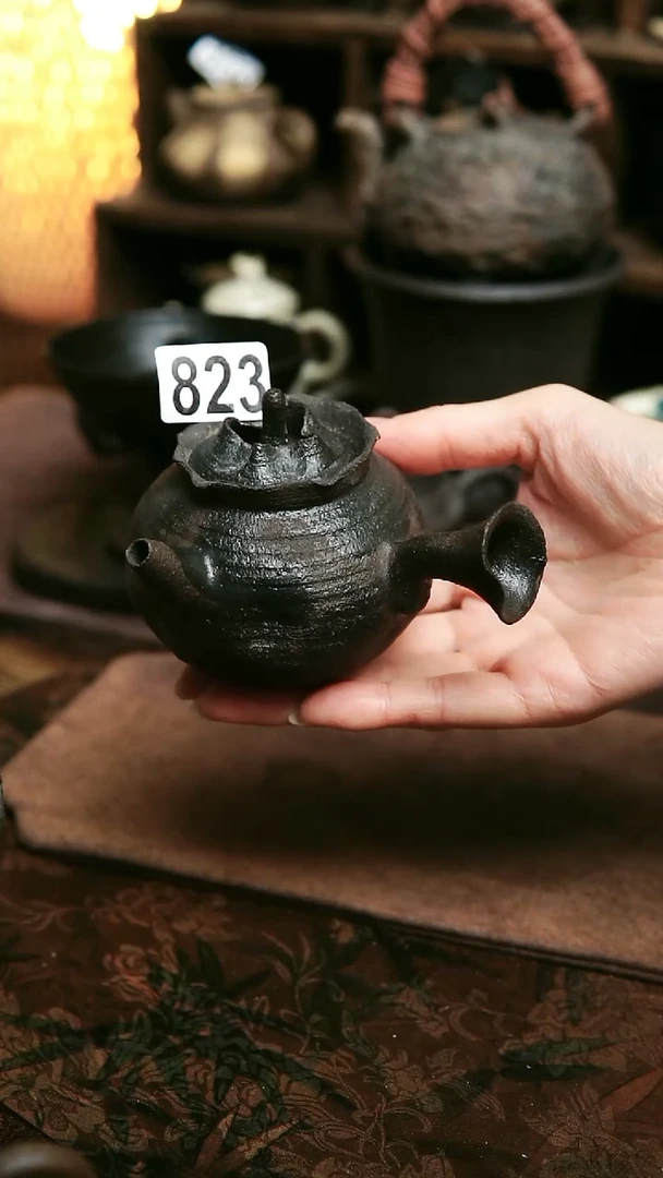 紫砂全手工侧把茶壶150毫升左右