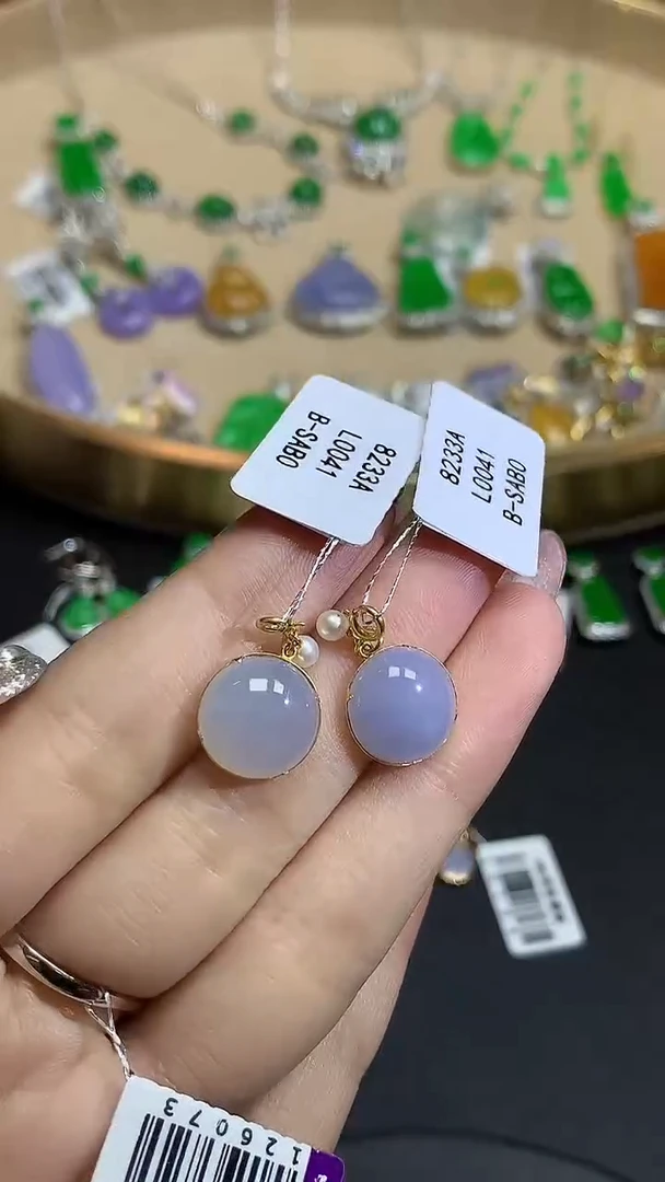 【闪购商品】翡翠吊坠(不含链)18K金镶嵌多样性发其一L0041