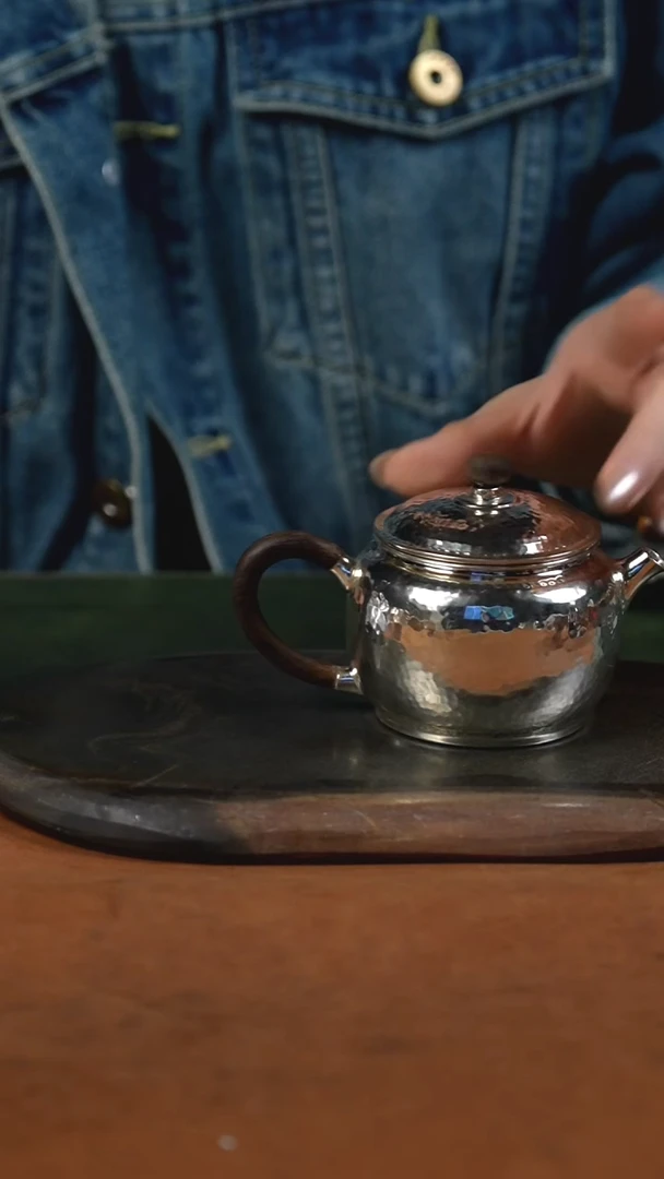 手工锤纹素面泡茶壶