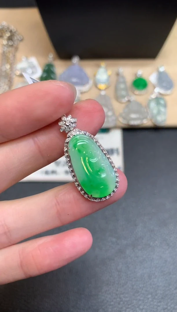 【闪购商品】翡翠颈饰18K金镶嵌如意【无服务费】