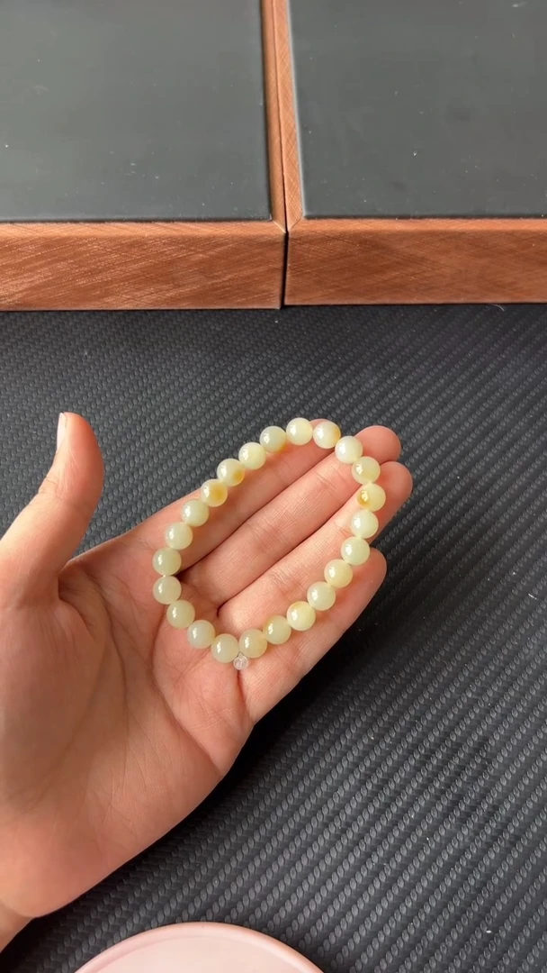 【闪购商品】和田玉手串未镶嵌若羌微色差卡8