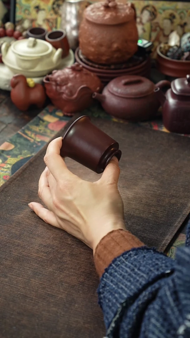 紫朱泥光素紫砂杯