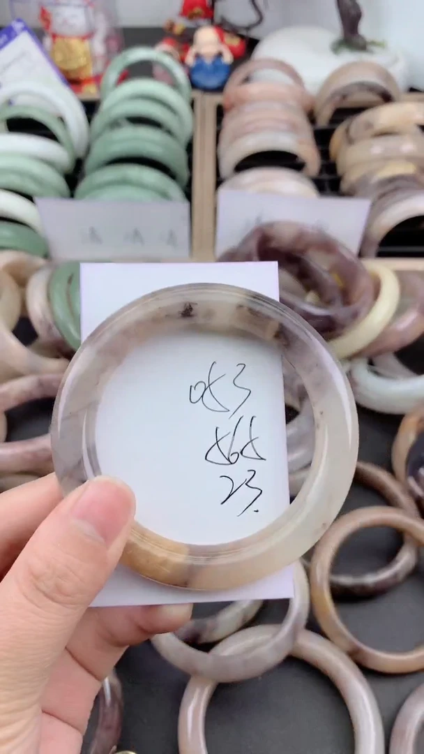 未镶嵌手镯石英质玉053