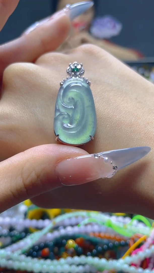 颈饰未镶嵌翡翠/K/翡翠A货，一件也是批发价