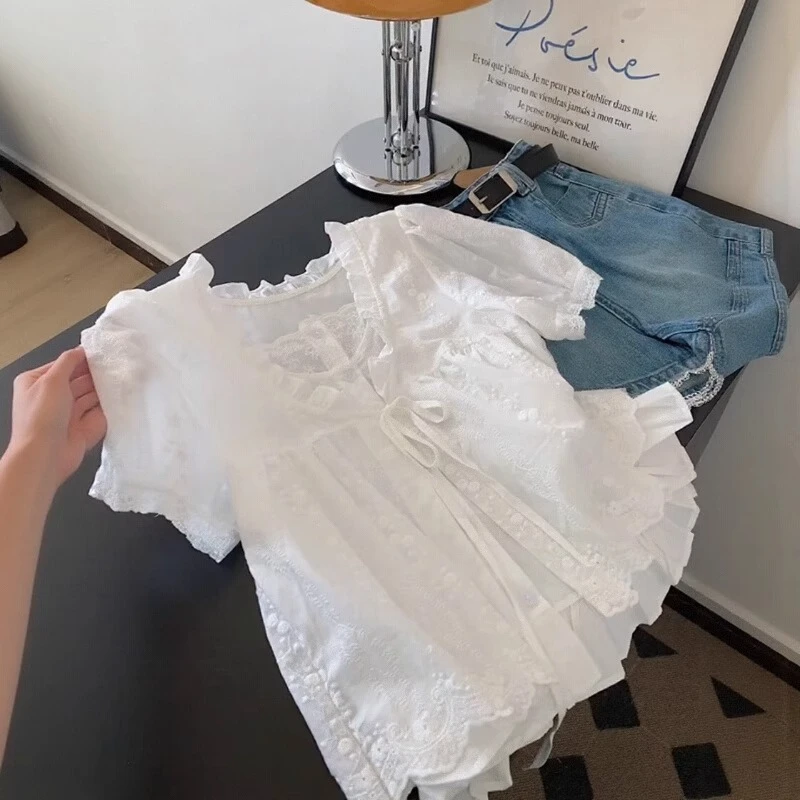 法式木耳边白色V领短袖衬衫女夏季独特漂亮小衫超好看修身短上衣