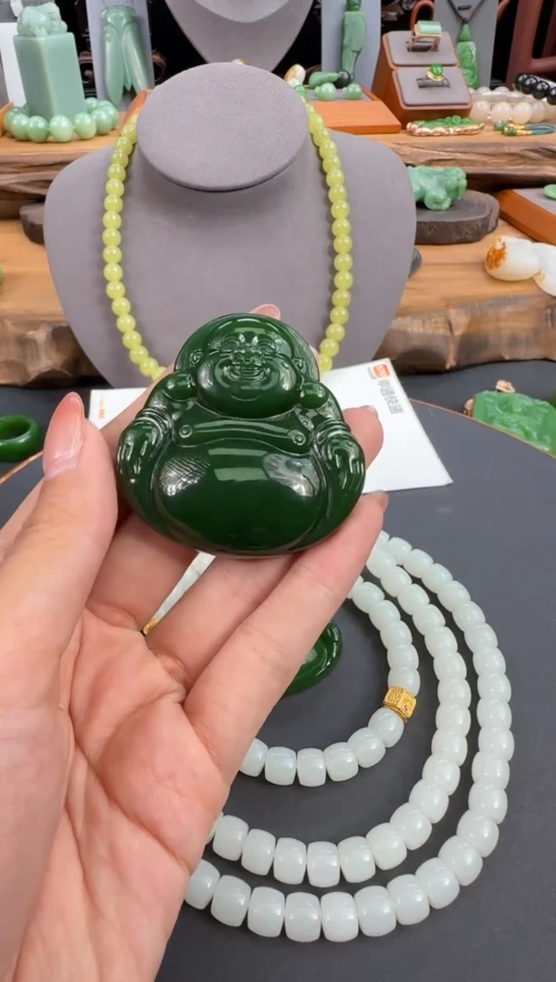 颈饰未镶嵌和田玉1