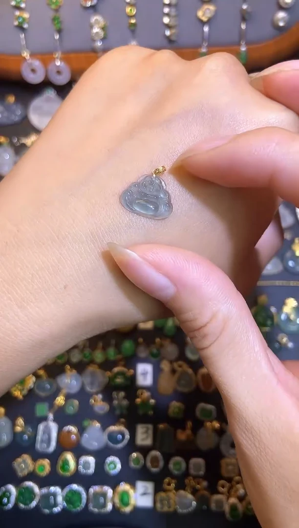 翡翠18K金镶嵌颈饰天然a货翡翠