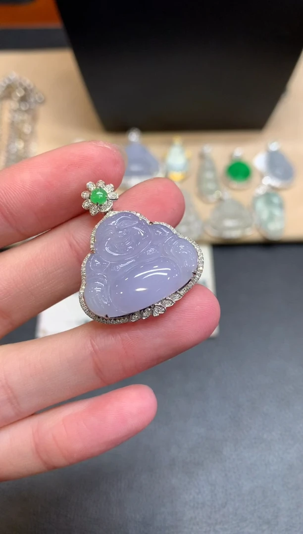 【闪购商品】翡翠颈饰18K金镶嵌佛公【无服务费】