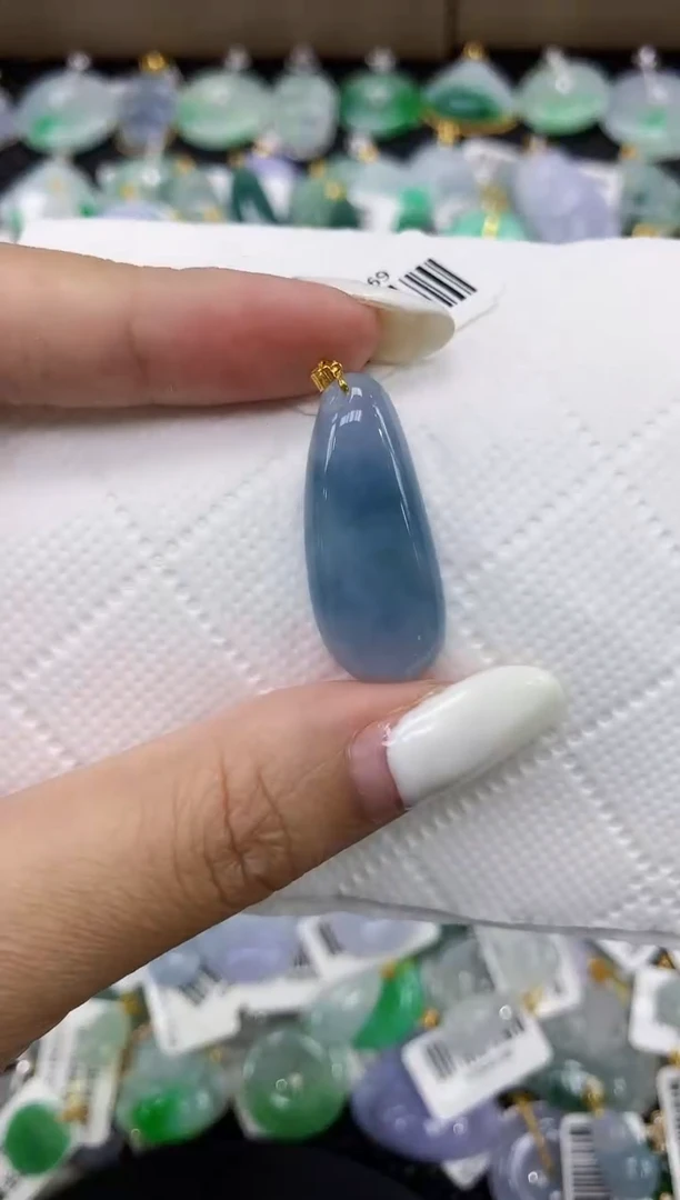 颈饰18K金镶嵌翡翠11111111111