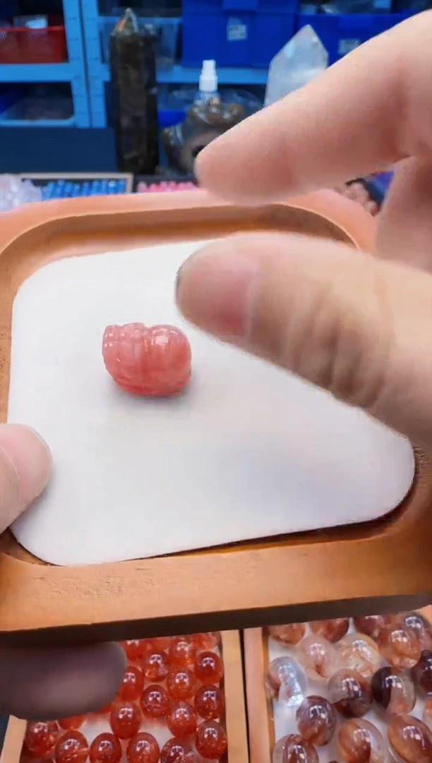 菱锰矿（红纹石）未镶嵌吊坠(不含链)晶**透59a拍十发一尊