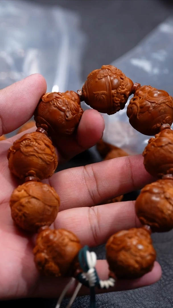 手串/手链橄榄核瑞兽聚宝弥勒