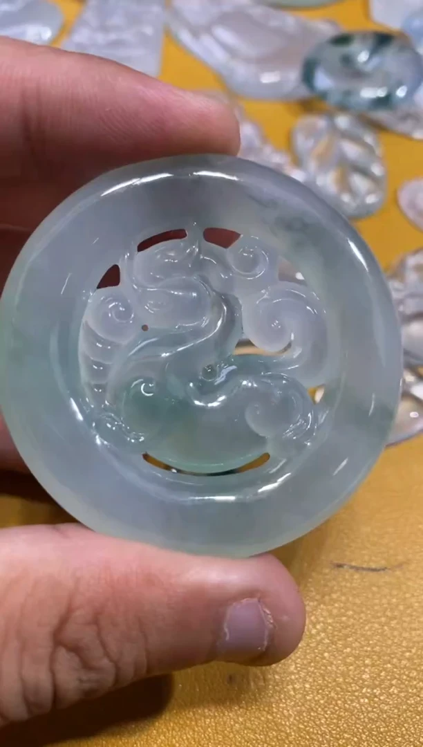 翡翠挂件未镶嵌麒麟圈4800
