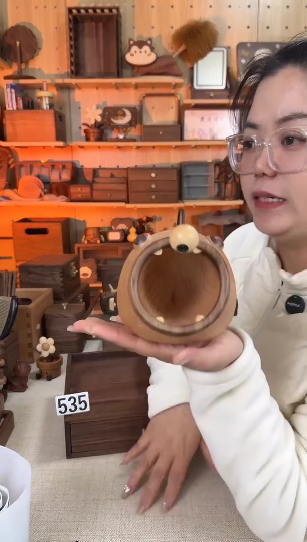 木实木灯笼鱼特价款摆件