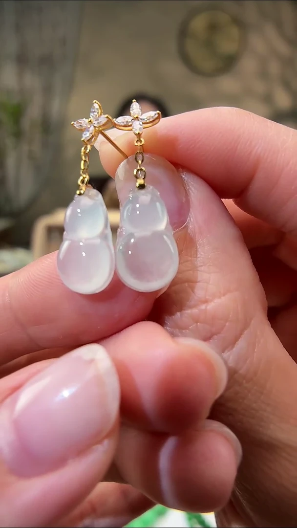 18K金镶嵌翡翠耳饰耳饰