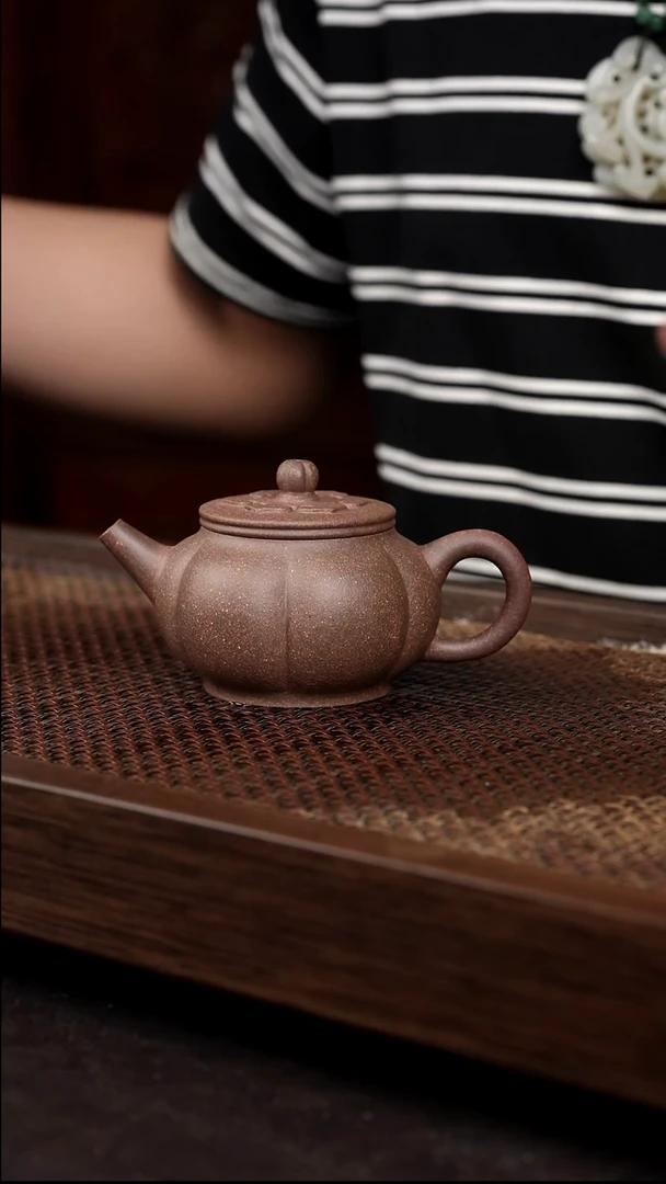 茶壶紫砂岩中泥平盖菊蕾