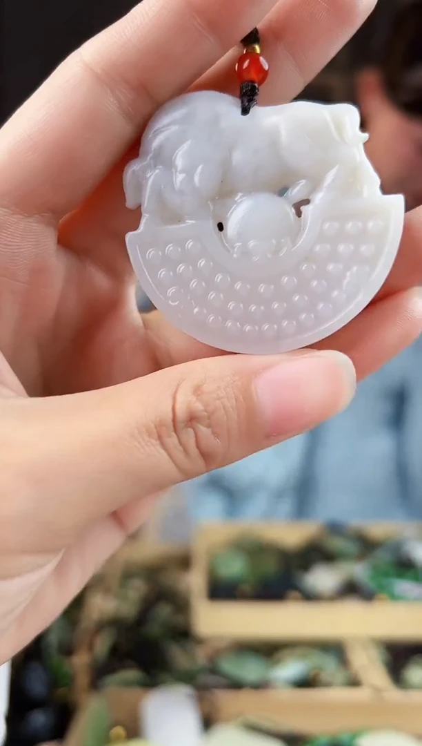 颈饰未镶嵌和田玉拍一发一，多样性发货