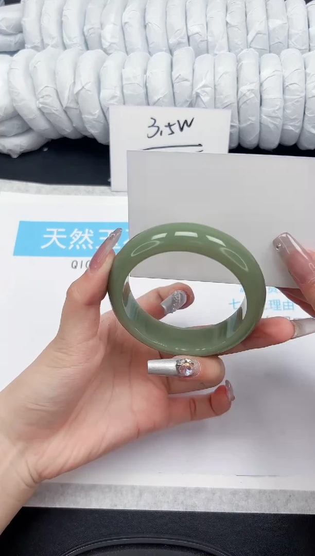 【闪购商品】石英质玉手镯未镶嵌412-57.2