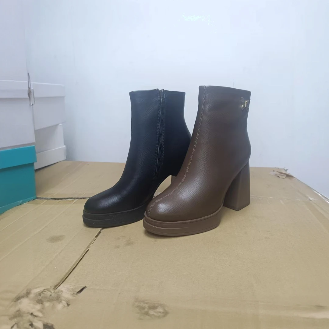 方头时尚高跟保暖绒里拉链短靴时装靴粗跟侧拉链秋冬防水台鞋子