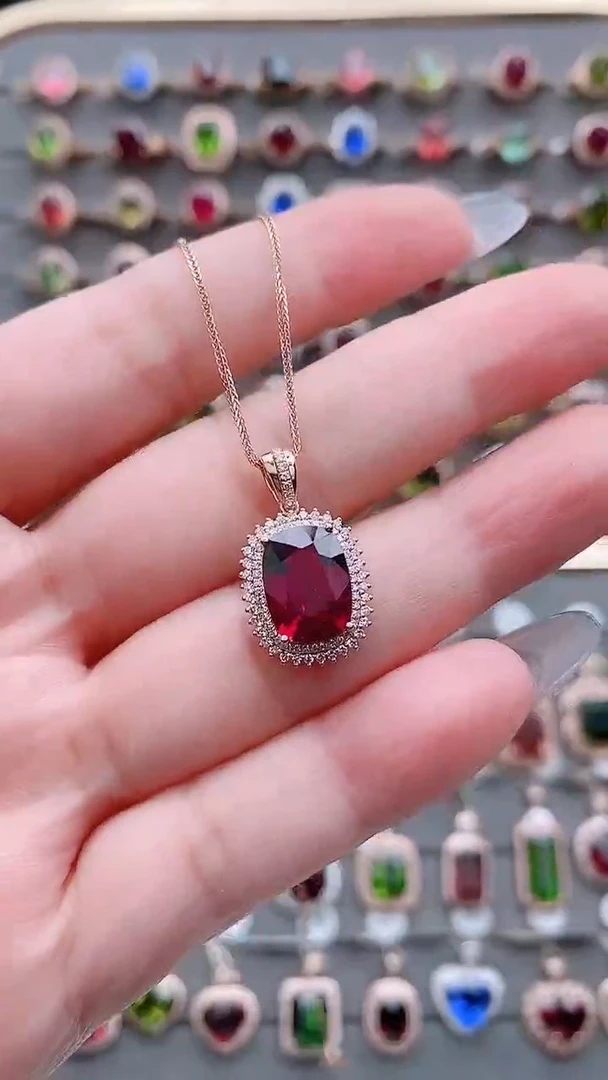 吊坠(不含链)18K金镶嵌碧玺3.53克拉