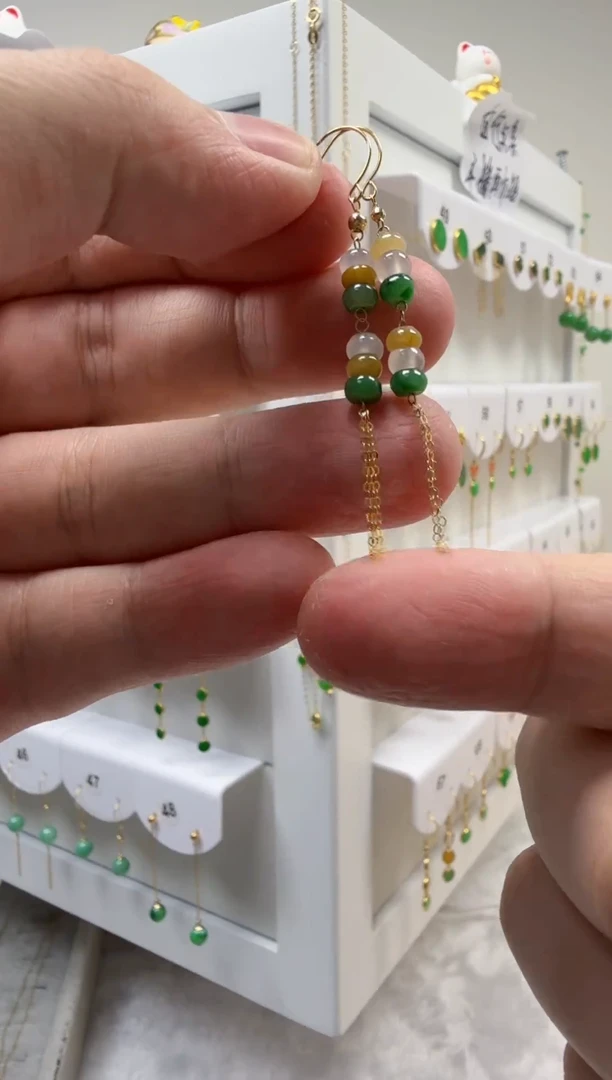 18K金镶嵌翡翠耳饰缅甸天然A货翡翠