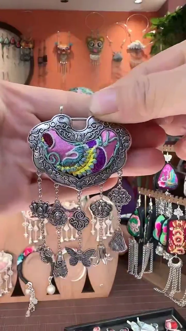 非遗那些刺绣吊坠51