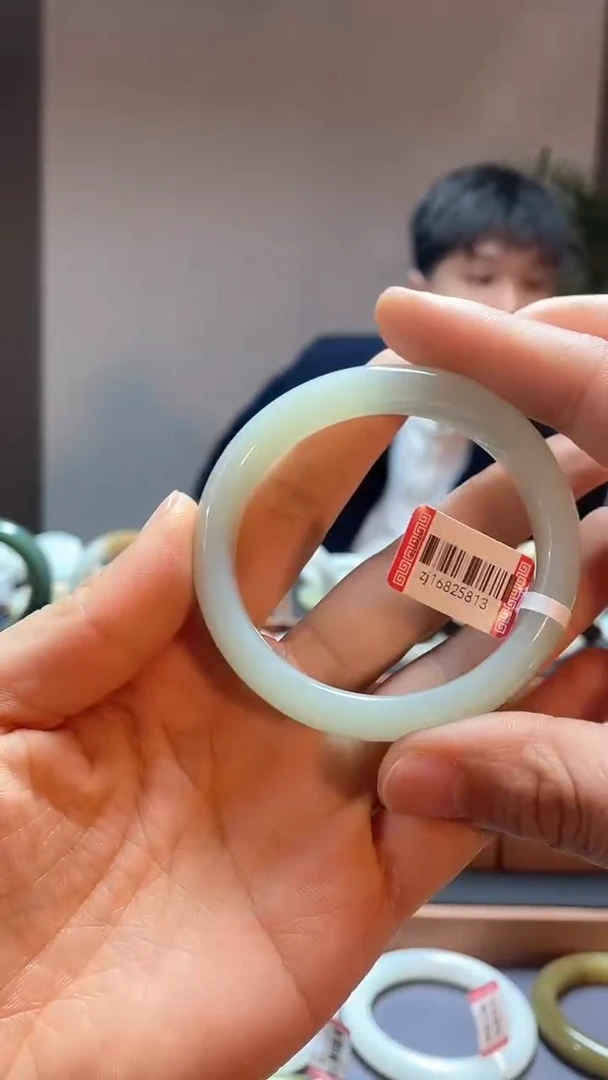 【闪购商品】和田玉手镯未镶嵌54且末蓝16825813