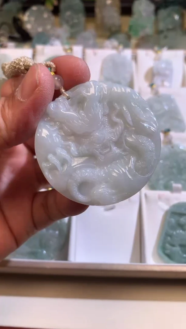 翡翠未镶嵌颈饰4/20/292