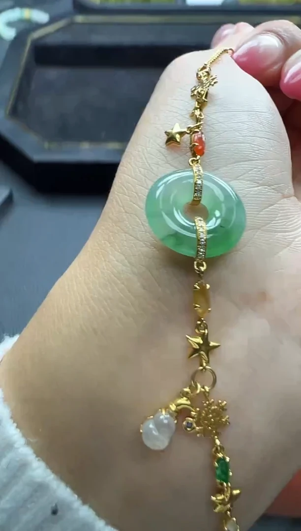 吊坠(不含链)18K金镶嵌翡翠勿拍