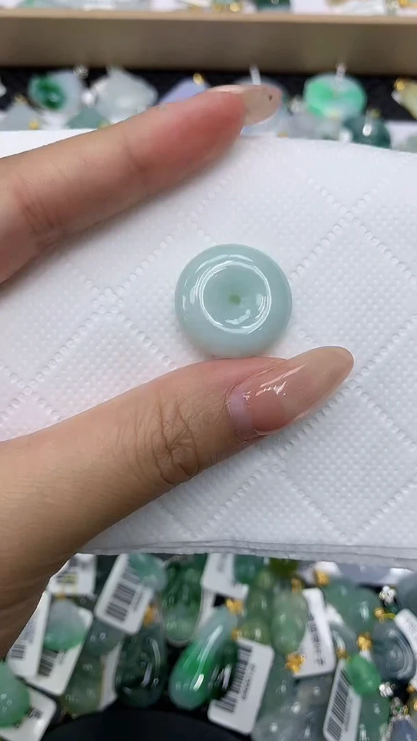 颈饰未镶嵌翡翠1111111111111