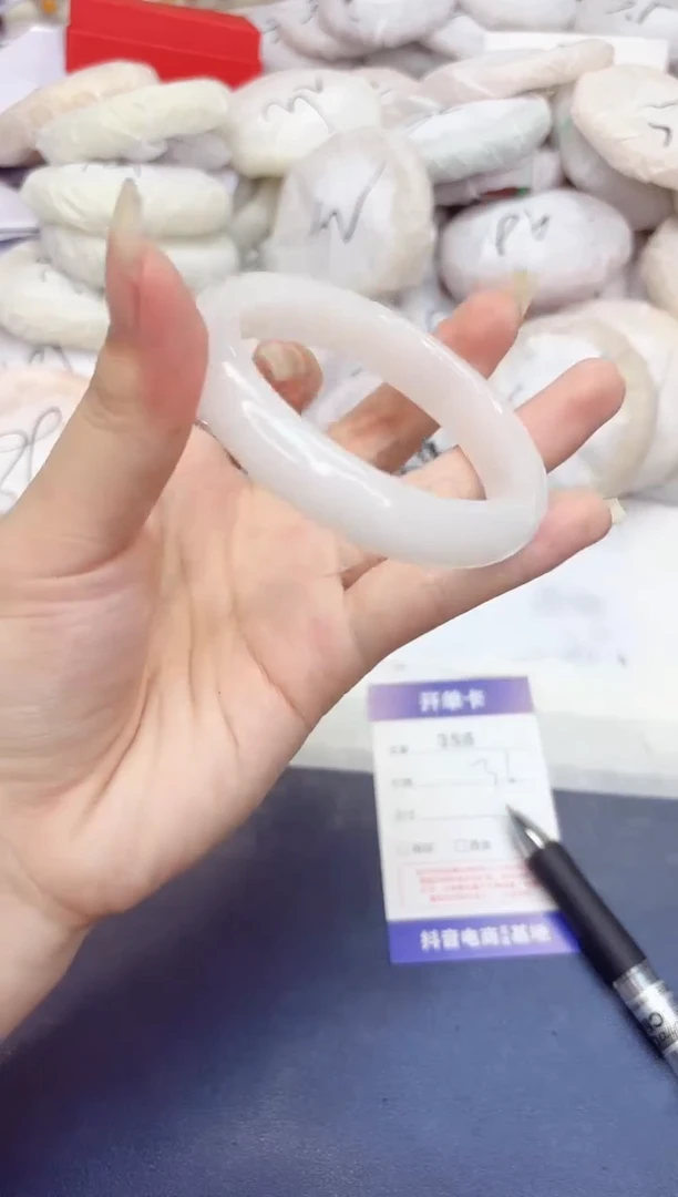 石英质玉手镯未镶嵌356-天山翠-圈口56