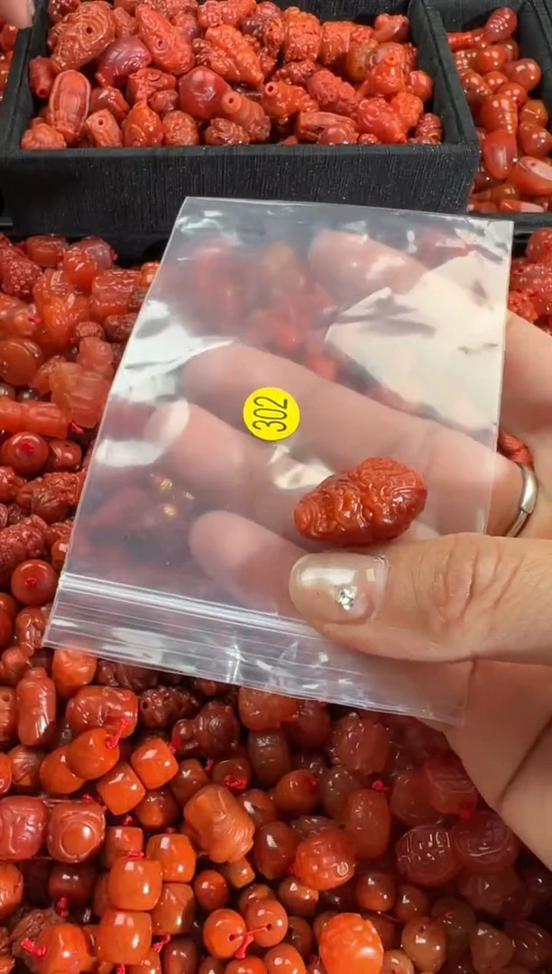 【闪购商品】南红玛瑙颈饰未镶嵌1