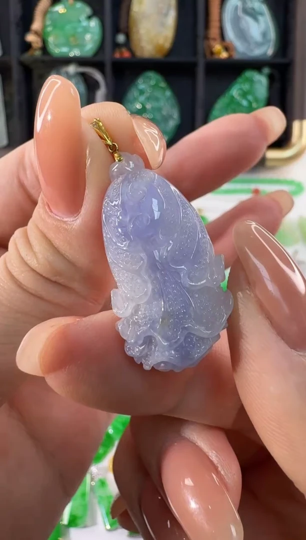 颈饰18K金镶嵌翡翠缅甸A货翡翠