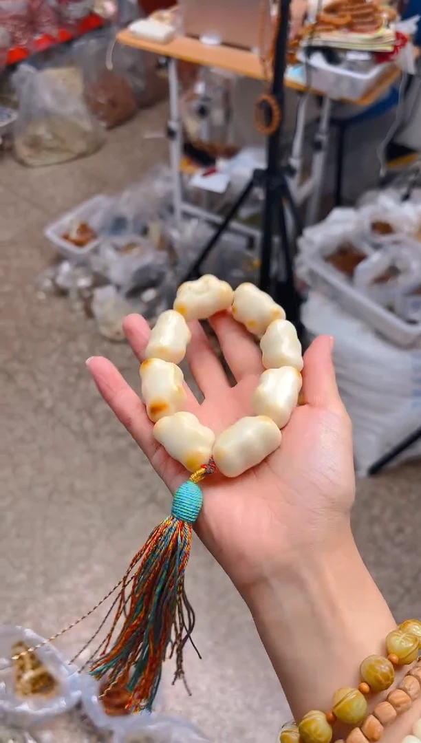 吊坠菩提根/象牙果大云手持