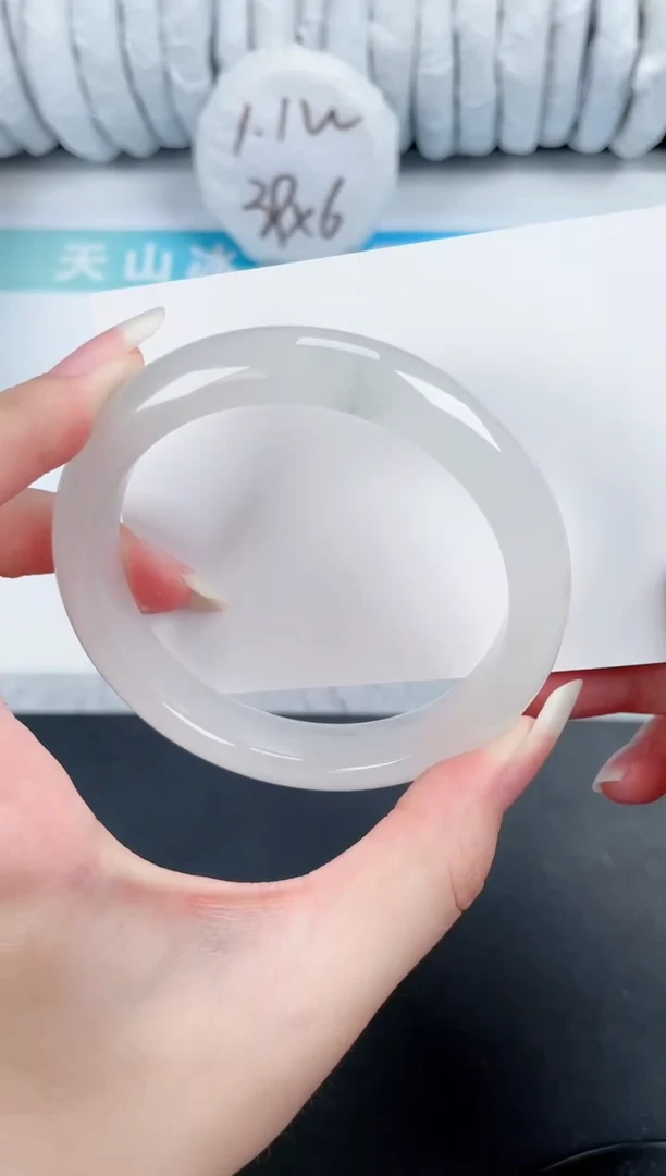 石英质玉手镯未镶嵌71-60.7