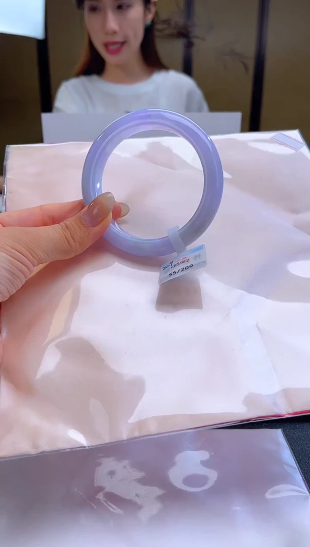 未镶嵌手镯翡翠退货标签需完好-209