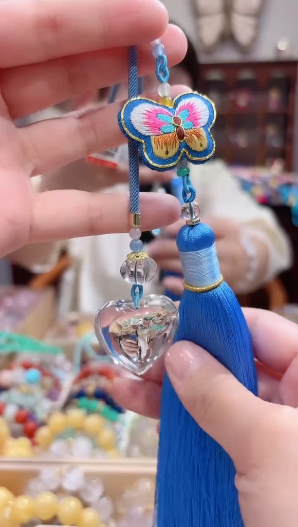 未镶嵌车挂水晶设计款珠串