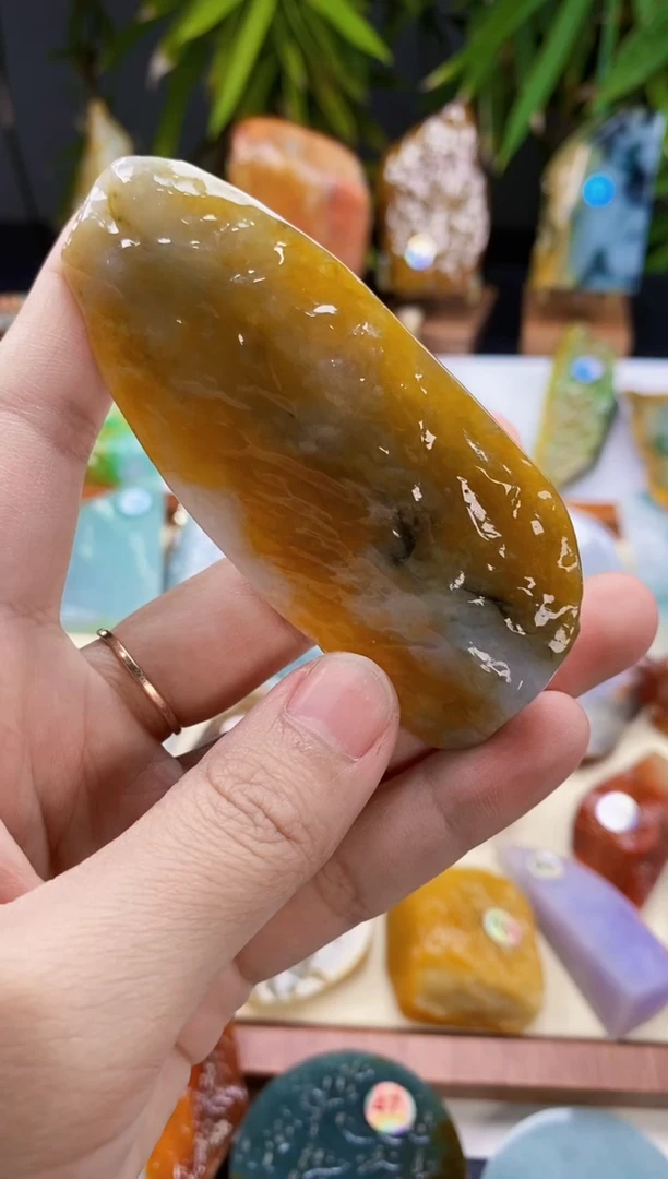 定制翡翠未镶嵌翡翠