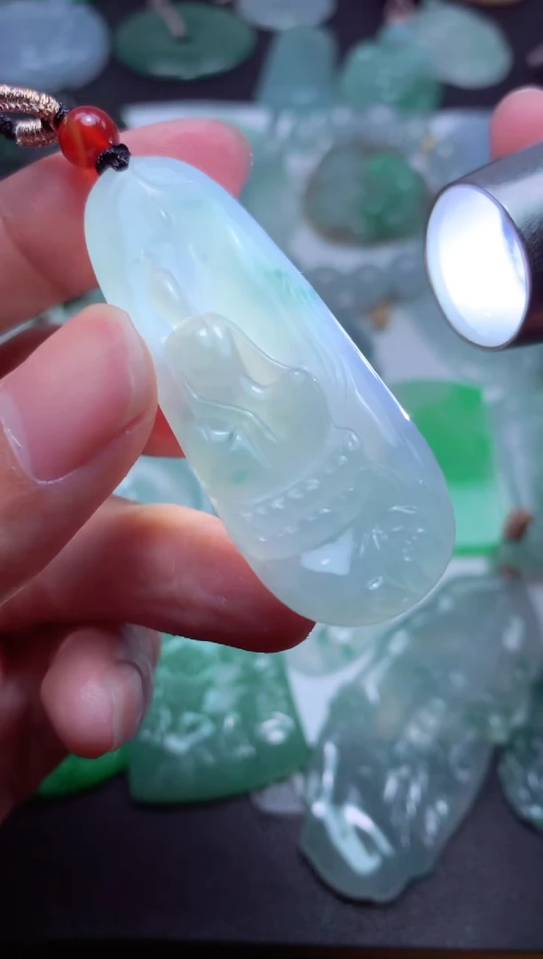 【闪购商品】翡翠颈饰未镶嵌天然翡翠