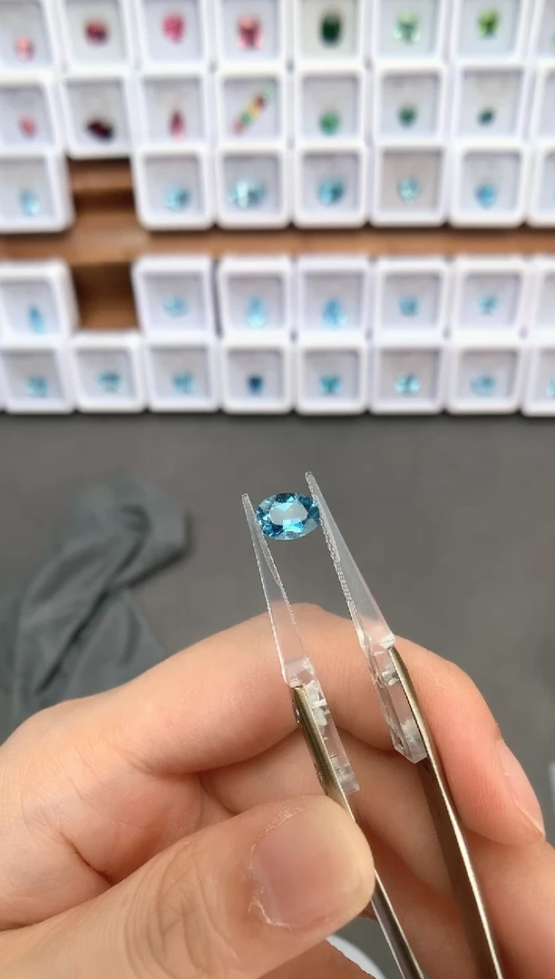 定制海蓝宝石裸石未镶嵌1.37ct 超圣 01044