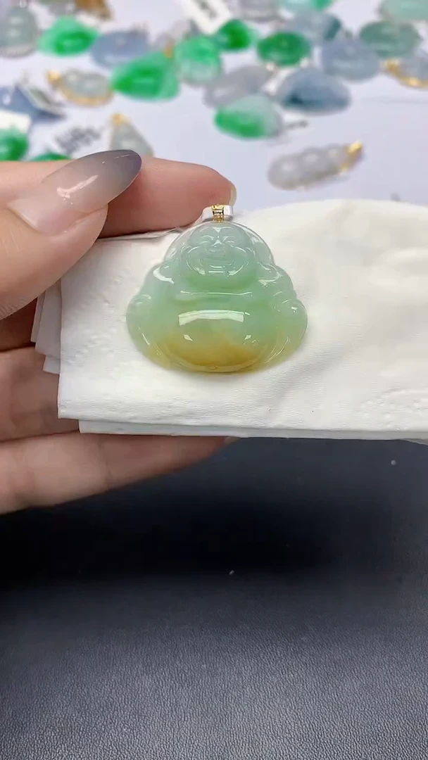 翡翠18K金镶嵌颈饰天然缅甸a货翡翠