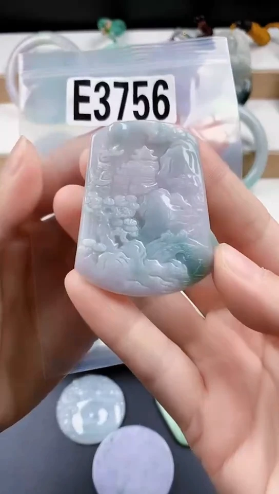颈饰未镶嵌翡翠天然翡翠吊坠挂件